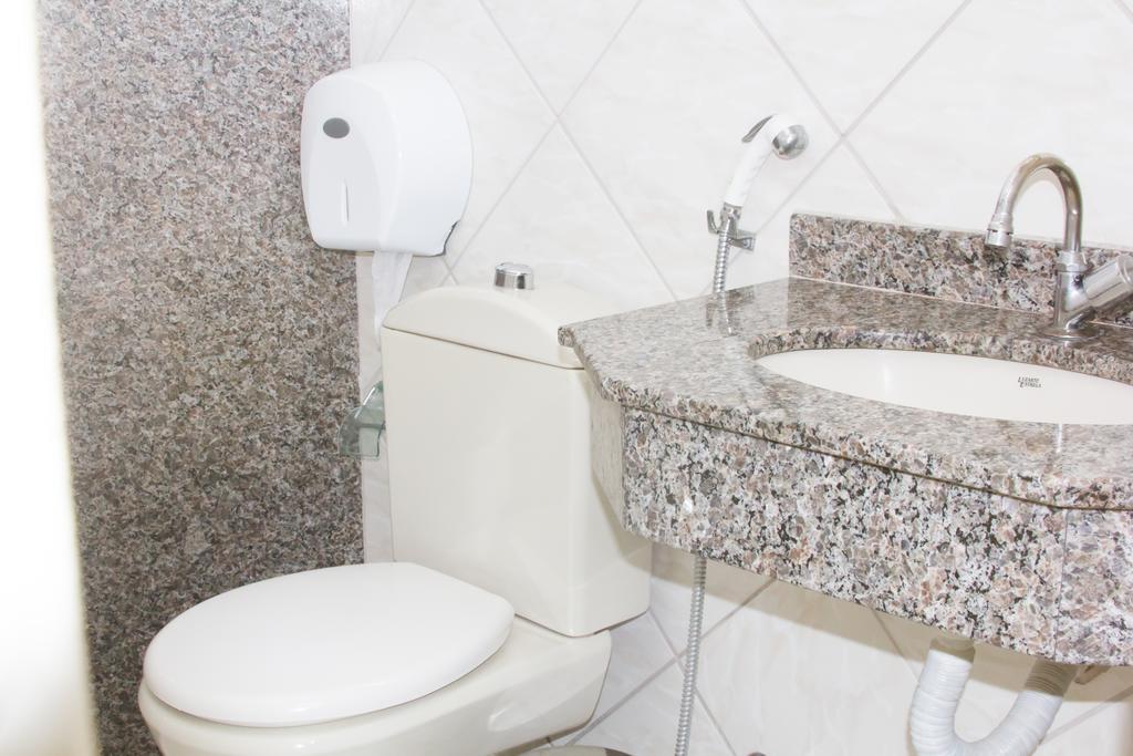 Hotel Esmig Венда-Нова-ду-Имигранти Номер фото
